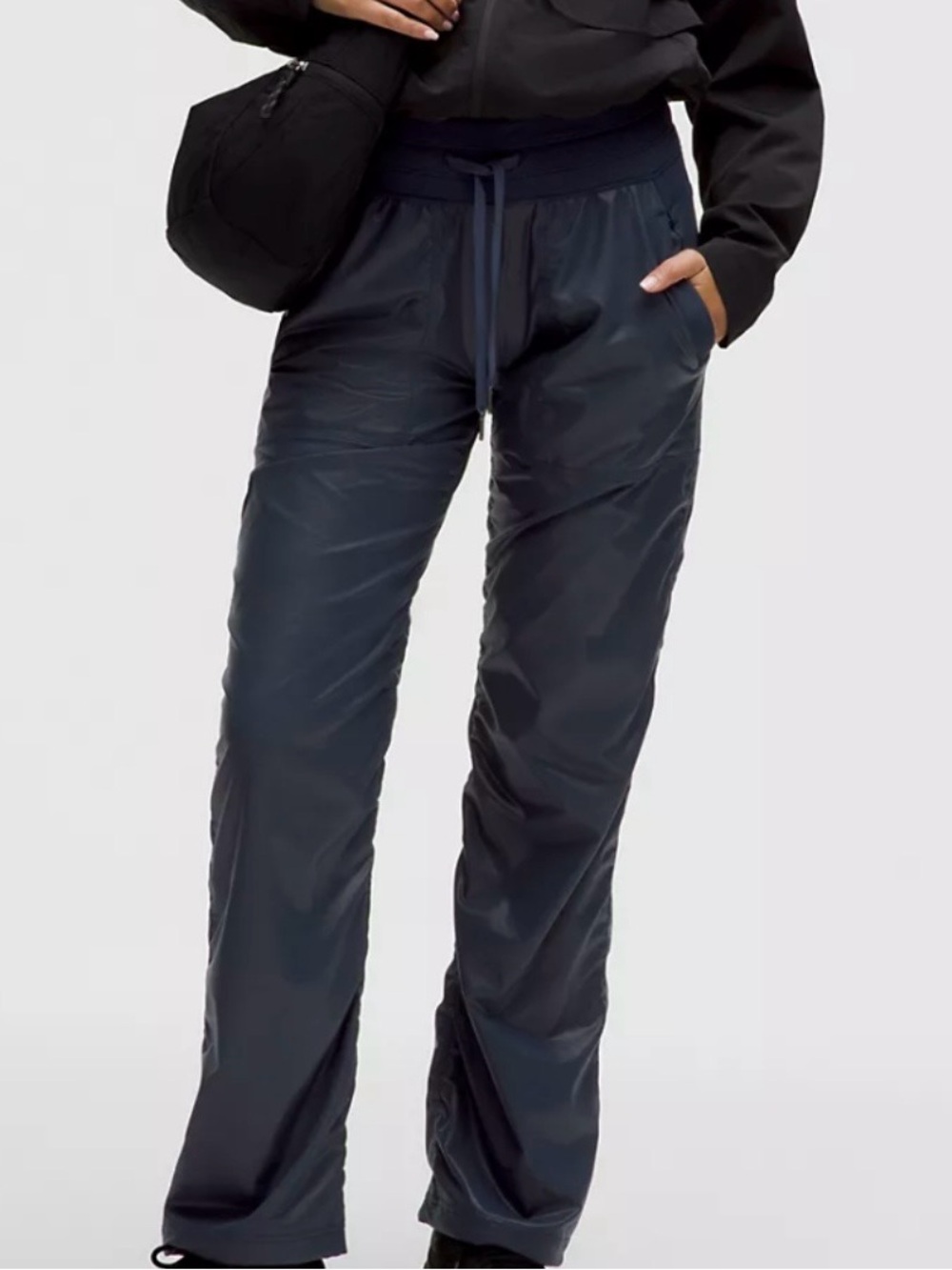 Lululemon NWT Deep Navy “shine” dance studio, midrise pant  size 2
